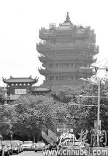 黃鶴樓大修主樓琉璃瓦換新 正封閉維修擬七月完工_荊楚網